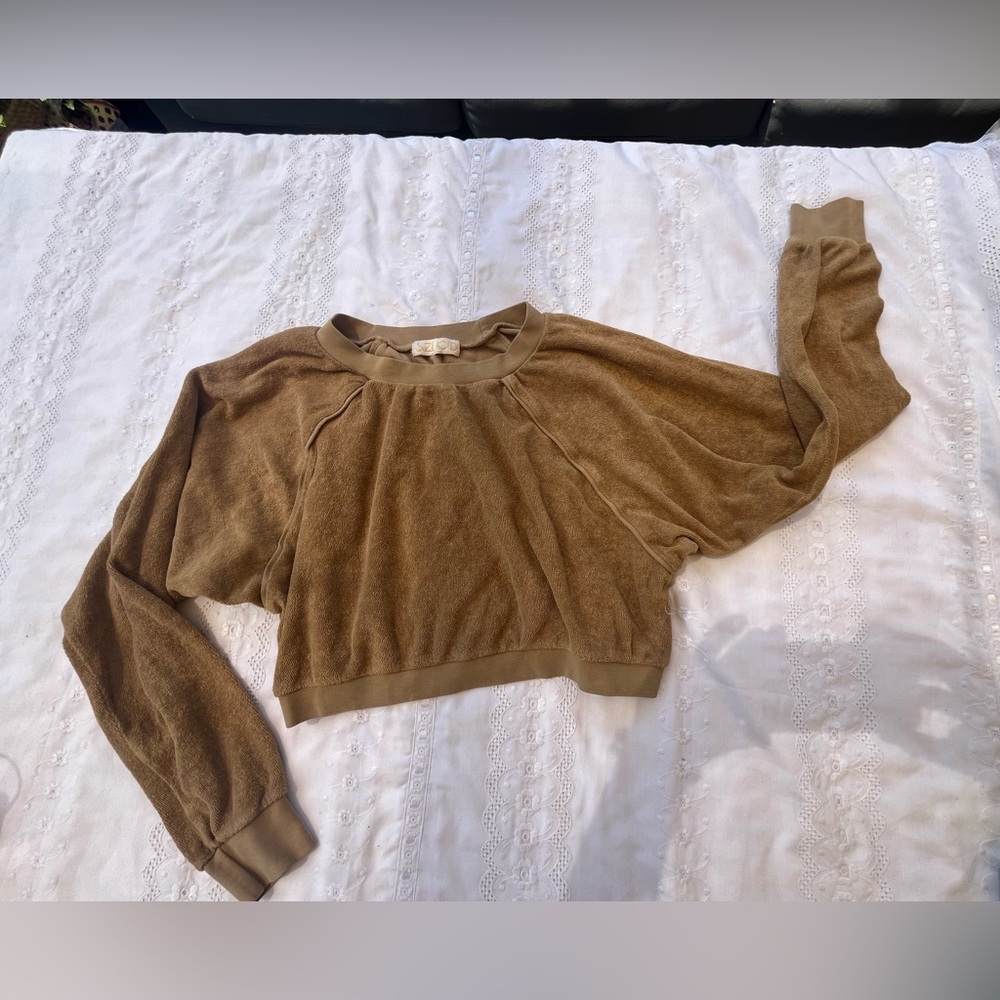 Suzi Kondi Women's Tan Leisure Set - Picture 10 of 15